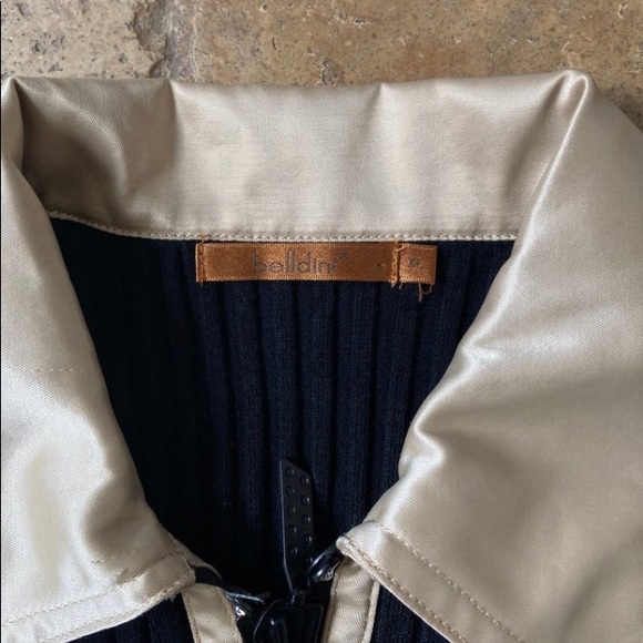 RARE vintage black and beige ribbed knit sleeveless zip up vest top. - Picture 3 of 3